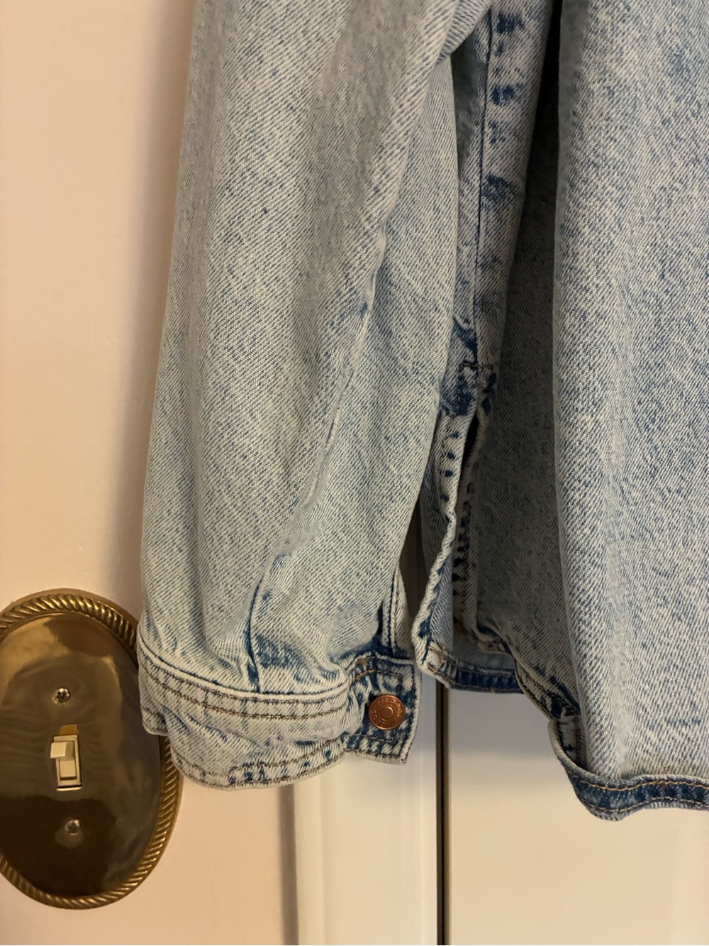 Anthropologie PILCRO Light Wash Denim Pullover Shirt 🤩 - Picture 3 of 8